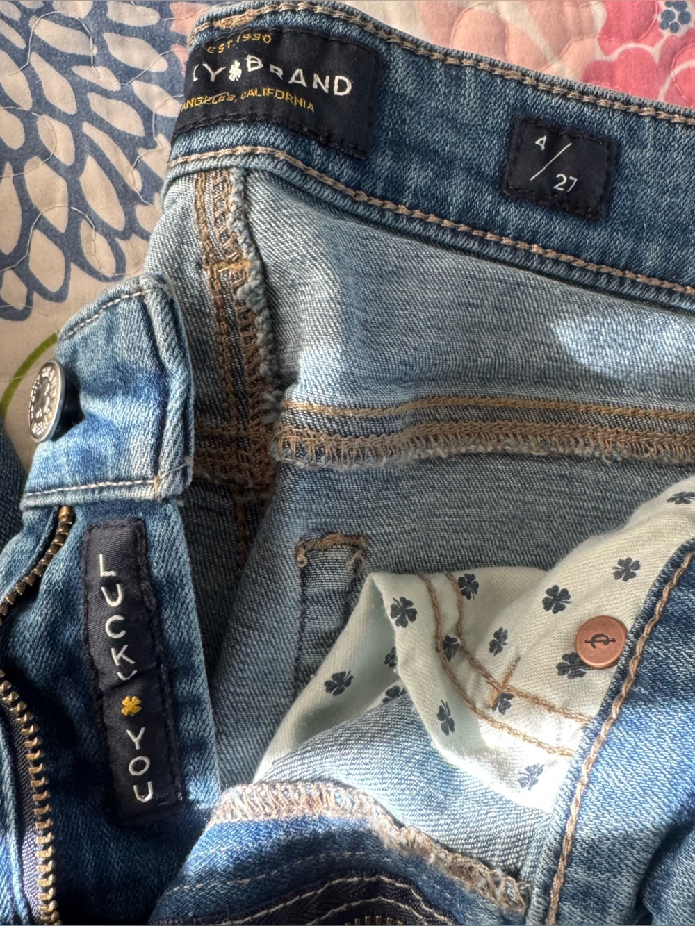 Women size 4/27 lucky brand jeans - Picture 4 of 8